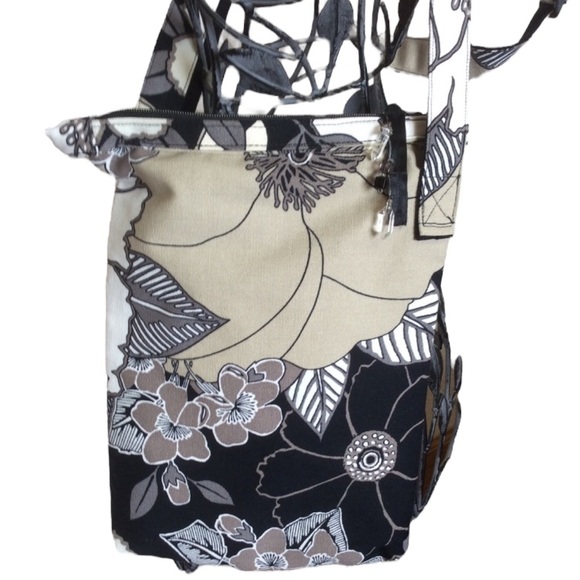 Amy Kelley Handbags - Handmade Crossbody Bag Floral Print New